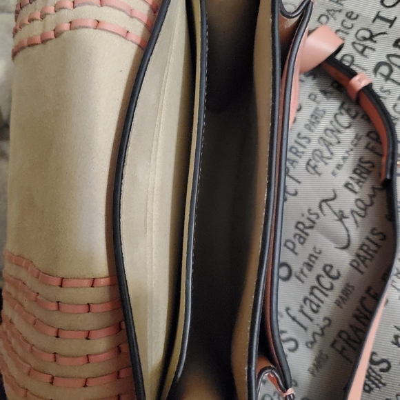 (SOLD)Authentic Chloe Hudson in salmon rose color - Picture 4 of 12